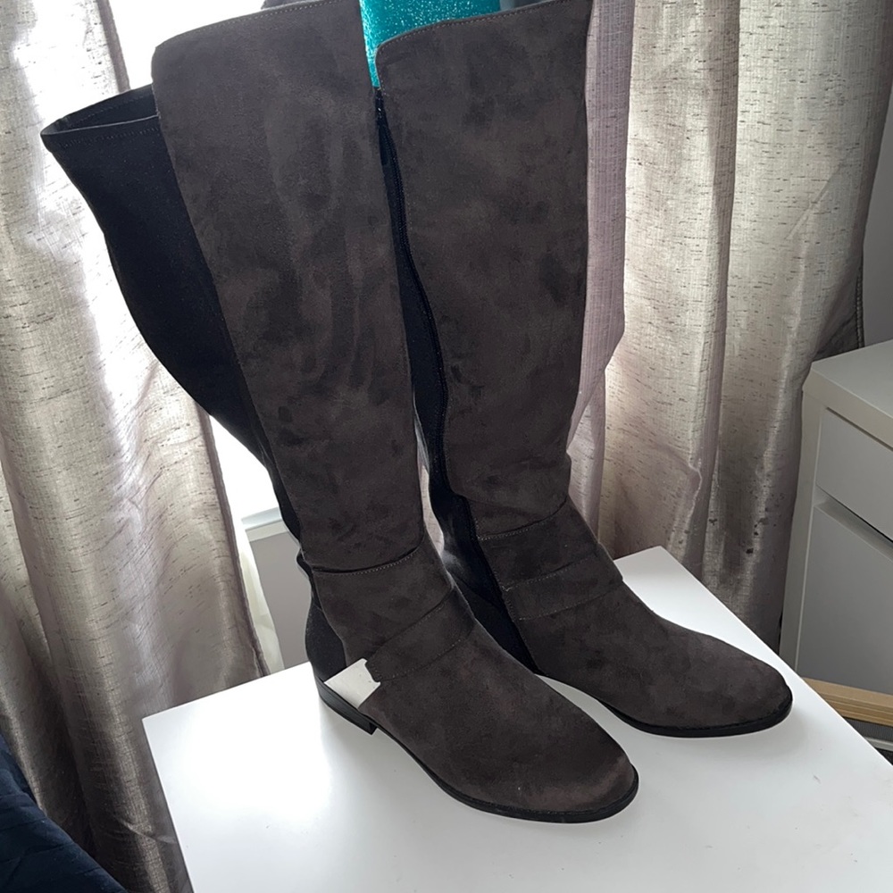 Maurices NWOT Gray Knee High Boots - Picture 1 of 3